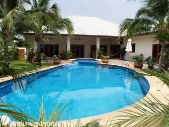 Luxusvilla mit Swimmingpool Ferienhaus in Thailand - Bild 1